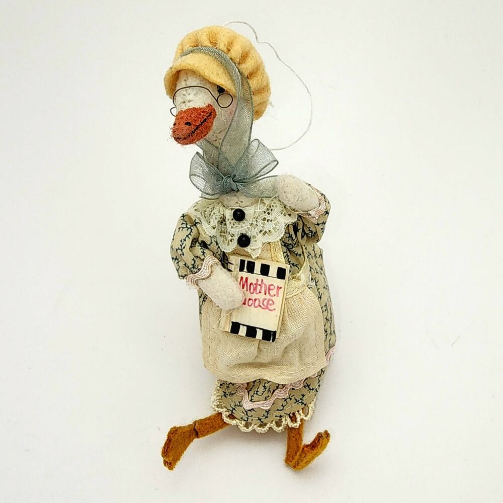 Midwest of Cannon Falls Heart Felts MOTHER GOOSE Nursery Rhyme 6" Felt ornament